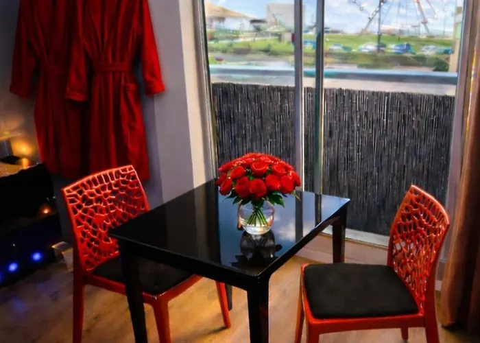 Grand Nuit A 2 Avec Sauna Luxe, Balneo, Ocean Rien Que Pour Vous アパート ビスカロッス